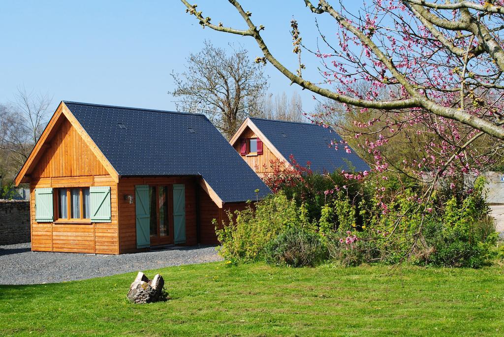 Gites Les Rainettes Vienne-en-Bessin Exterior photo